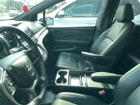 Used 2023 Honda Odyssey Sport image 3