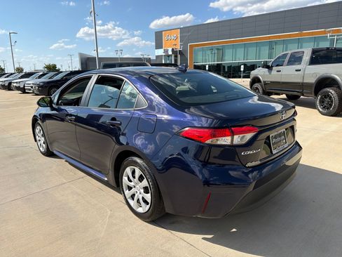 Used 2024 Toyota Corolla LE FWD image 3