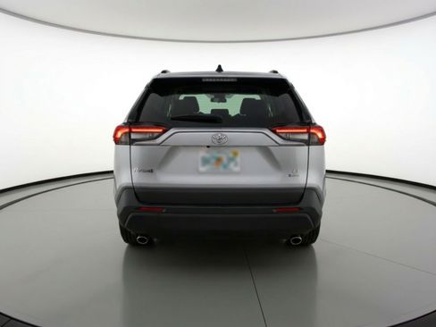 Used 2025 Toyota RAV4 LE image 7