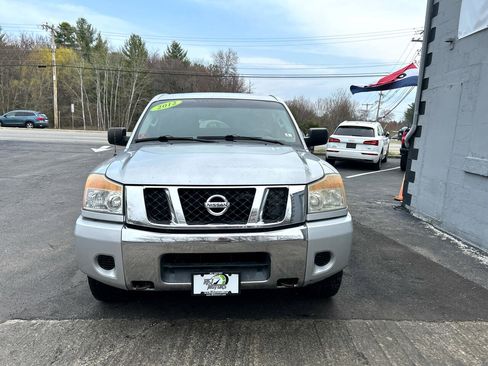 Used 2012 Nissan Titan SV image 3