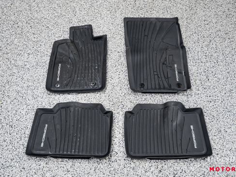 Used 2016 Porsche Panamera 4 Edition image 33