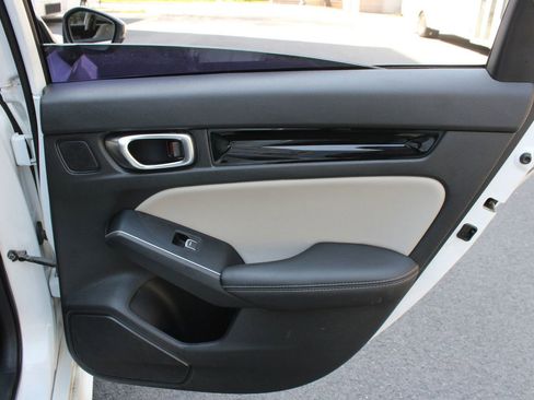 Used 2022 Honda Civic Touring image 25