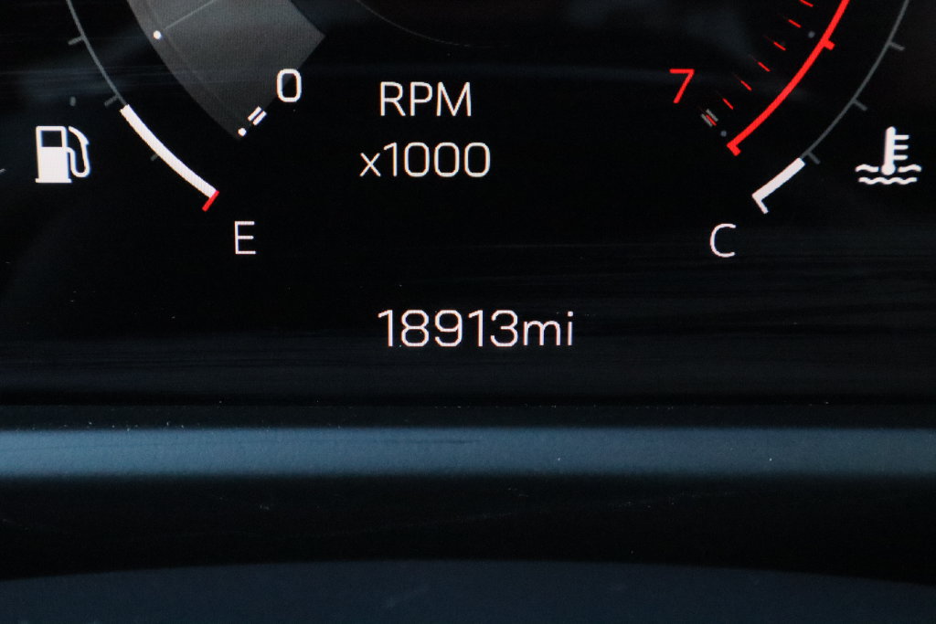 Certified 2026 GMC Acadia Elevation w/ Elevation Premium Package FWD image 14