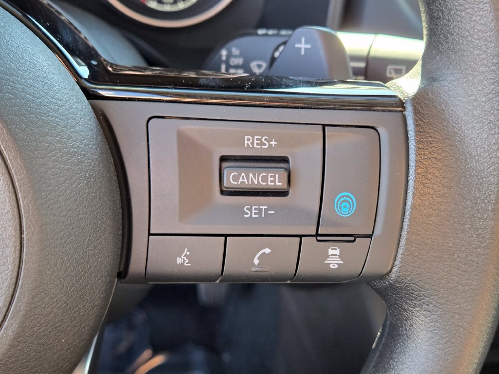 Certified 2023 Nissan Rogue SV FWD image 31