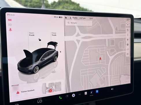 Used 2023 Tesla Model 3 Standard Range image 12