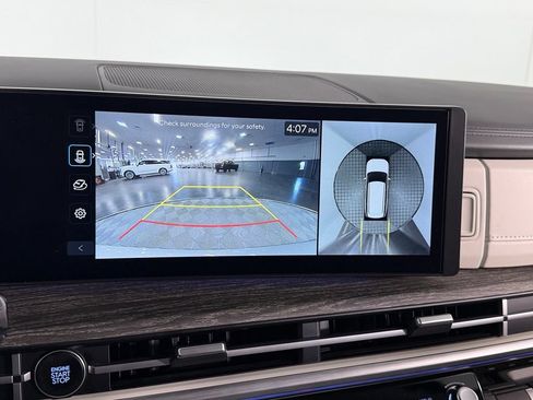 Used 2025 Hyundai Santa Fe Limited FWD image 21