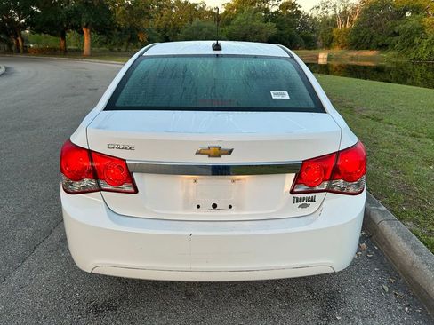 Used 2016 Chevrolet Cruze LS image 4