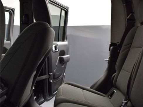 New 2025 Jeep Gladiator Sport image 8