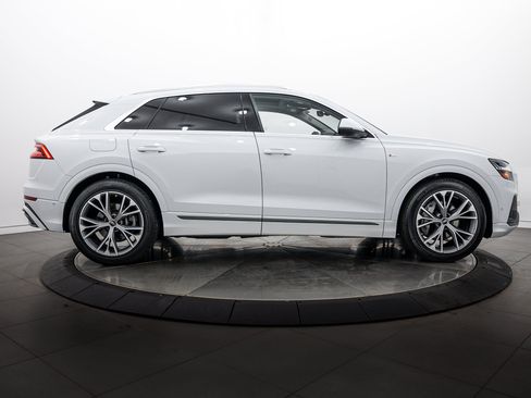 Certified 2023 Audi Q8 Prestige w/ Prestige Package AWD/4WD image 3
