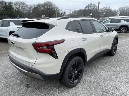 New 2026 Chevrolet Trax ACTIV w/ Sunroof Package image 3
