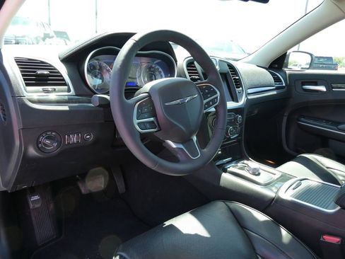 Used 2023 Chrysler 300 Touring L w/ Popular Equipment Group RWD image 21