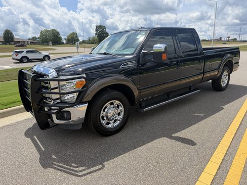 Used 2016 Ford F250 Lariat w/ Chrome Package RWD image 17