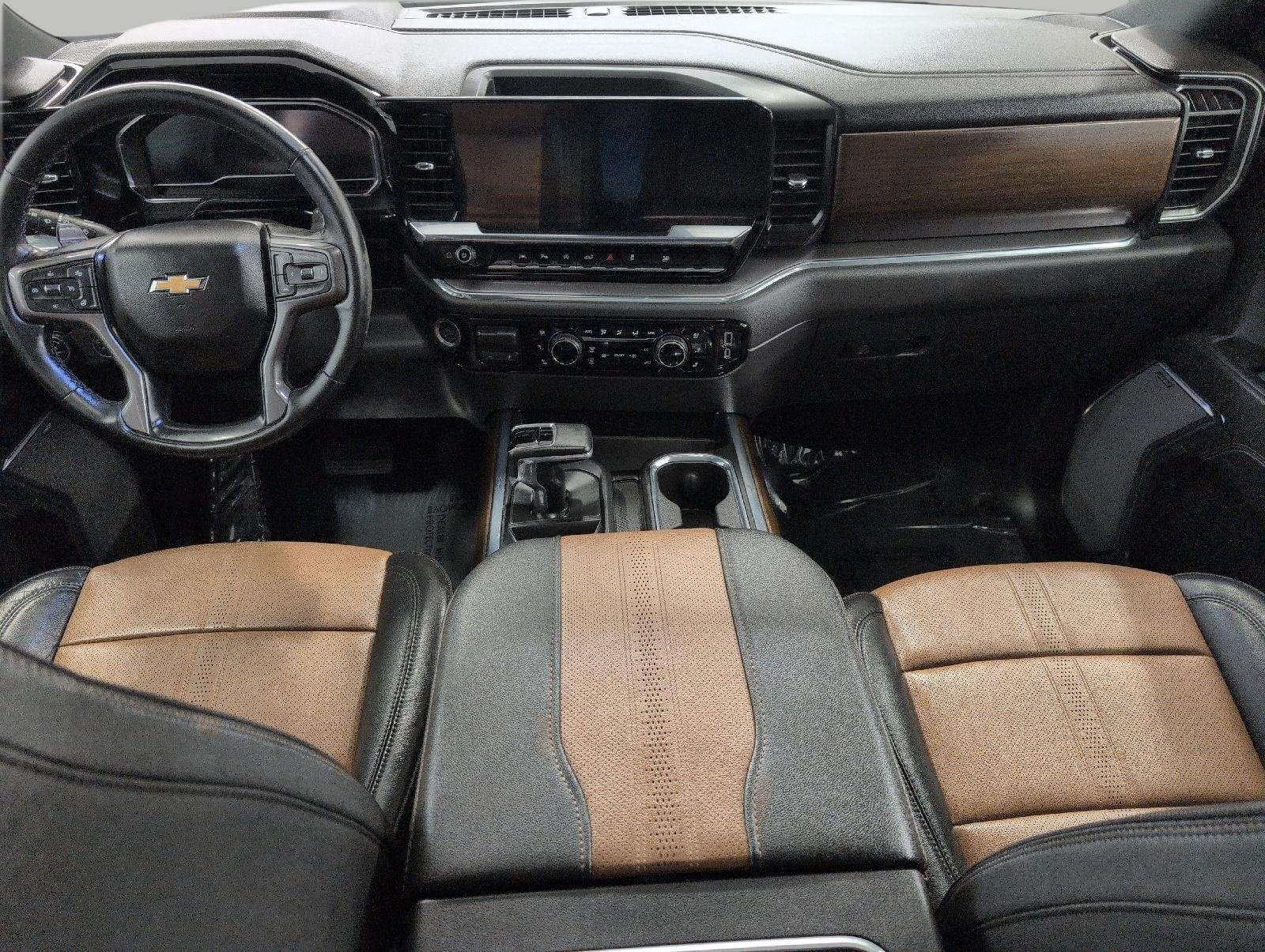 Certified 2024 Chevrolet Silverado 1500 High Country w/ High Country Premium Package AWD/4WD image 6