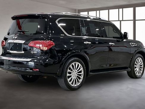 Used 2017 INFINITI QX80 4WD w/ Deluxe Technology Package image 3