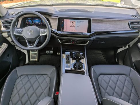 New 2026 Volkswagen Atlas SEL Premium R-Line AWD/4WD image 17