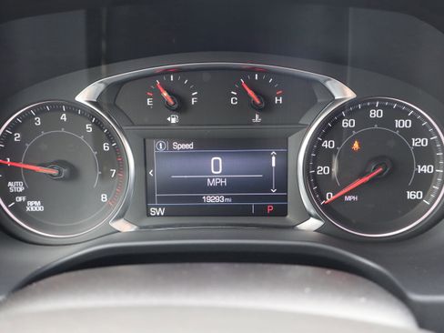 Used 2023 GMC Acadia SLE w/ Driver Convenience Package image 29