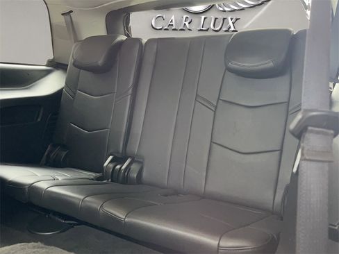 Used 2020 Cadillac Escalade Luxury image 18