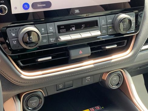 Used 2026 Toyota Grand Highlander AWD Hybrid image 24