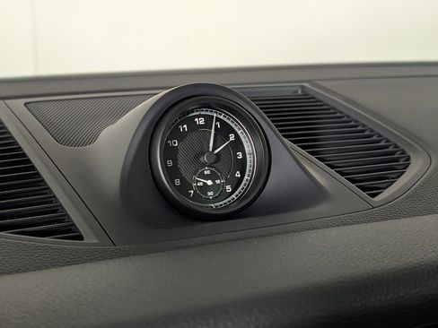 New 2026 Porsche Macan image 31