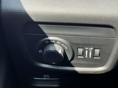 Used 2023 Jeep Grand Cherokee Altitude image 21