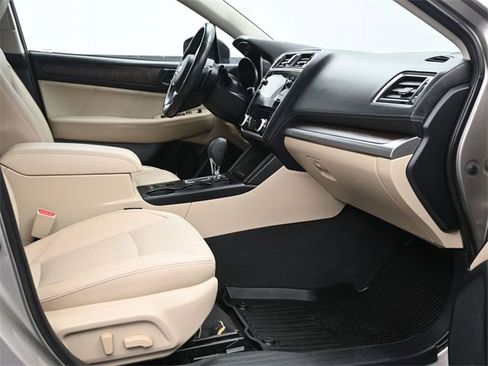 Used 2018 Subaru Outback 2.5i Limited image 10