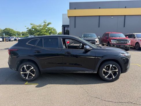 Used 2024 Chevrolet Trax RS FWD image 4