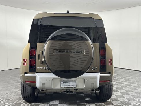 Certified 2022 Land Rover Defender 110 XS Edition AWD/4WD image 10