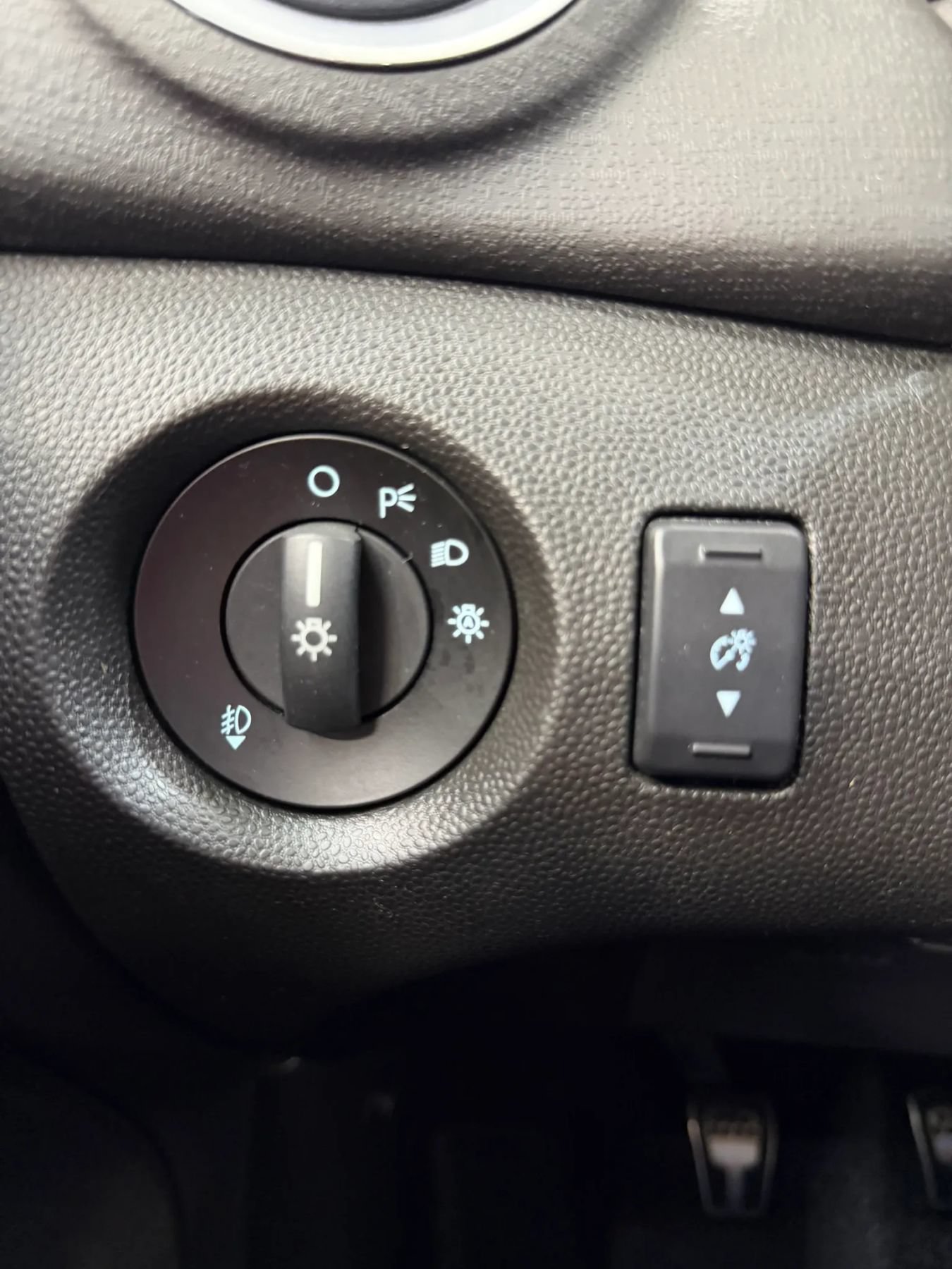 Used 2019 Ford Fiesta ST FWD image 29