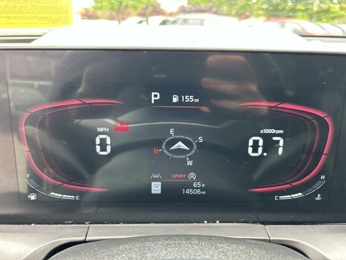 Certified 2023 Kia Telluride S w/ S Sunroof Package AWD/4WD image 23