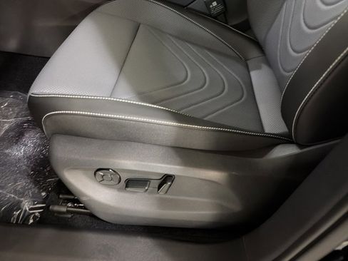 New 2026 Volkswagen Tiguan SE AWD/4WD image 17