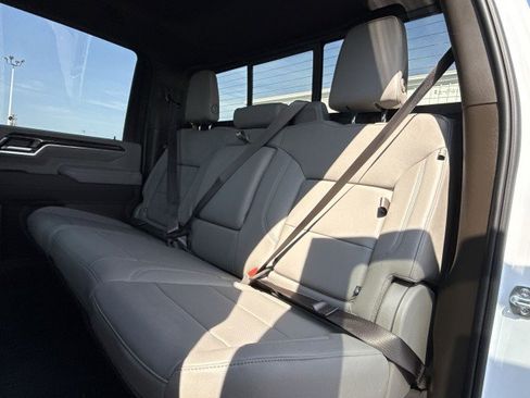 Certified 2025 Chevrolet Silverado 3500 LTZ w/ LTZ Premium Package image 15