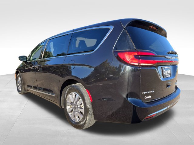 Used 2023 Chrysler Pacifica Limited FWD image 14