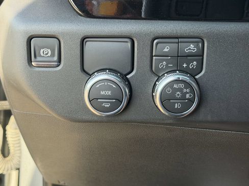 Used 2026 GMC Sierra 1500 SLT RWD image 20