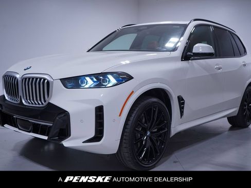 Used 2026 BMW X5 sDrive40i w/ M Sport Package RWD image 1