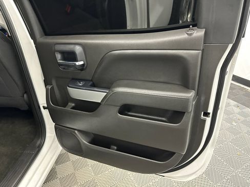 Used 2018 Chevrolet Silverado 1500 LT w/ Texas Edition AWD/4WD image 17