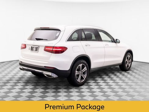 Used 2019 Mercedes-Benz GLC 300 4MATIC image 5