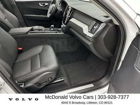 Certified 2025 Volvo XC60 B5 Plus w/ Climate Package AWD/4WD image 25