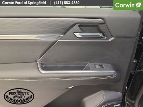 Used 2024 GMC Acadia Elevation image 19