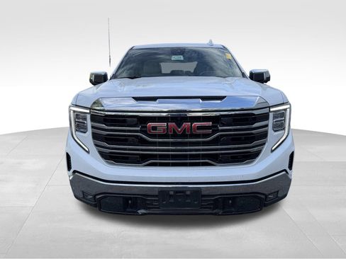 Used 2022 GMC Sierra 1500 SLT w/ SLT Convenience Package AWD/4WD image 8