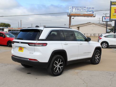 Used 2024 Jeep Grand Cherokee Limited image 5