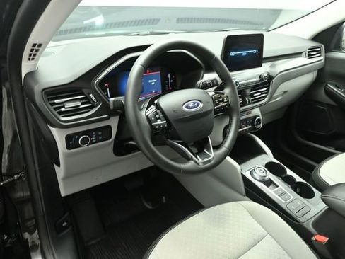 Certified 2024 Ford Escape Active AWD/4WD image 9