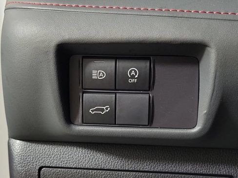 Used 2023 Toyota Highlander XSE FWD image 24