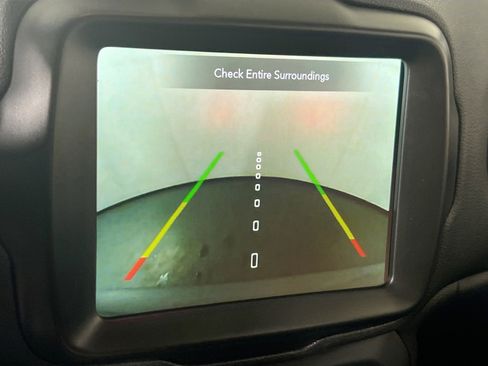 Used 2022 Jeep Renegade Latitude w/ Convenience Group image 14