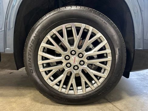 Used 2025 GMC Acadia Denali AWD/4WD image 11