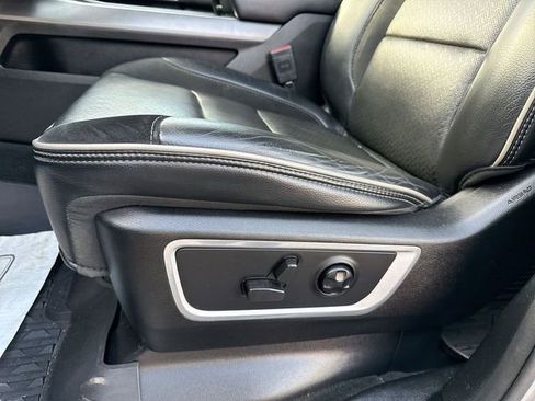 Used 2021 RAM 1500 Laramie w/ Sport Appearance Package image 12