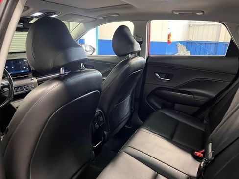 Used 2024 Hyundai Kona Limited image 17