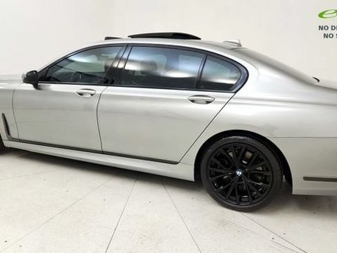 Used 2022 BMW 750i xDrive w/ M Sport Package AWD/4WD image 20
