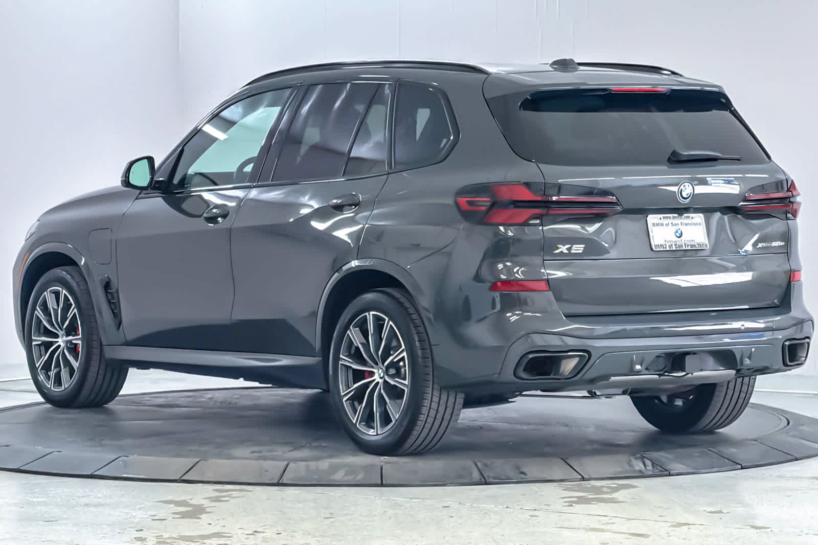 Used 2026 BMW X5 xDrive50e w/ M Sport Package AWD/4WD image 6