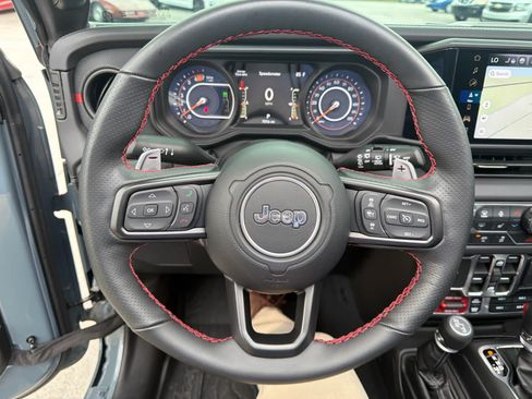 Used 2026 Jeep Wrangler Unlimited Rubicon 392 w/ Quick Order Package 27X Moab AWD/4WD image 15