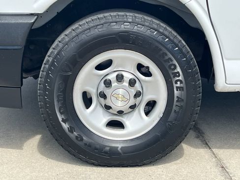Used 2021 Chevrolet Express 2500 w/ Communications Package RWD image 25